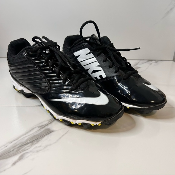 Nike FastFlex Black and White Athletic Shoes Size 8.5 - Picture 1 of 7